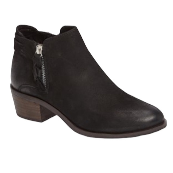 Steve Madden Kyle Nubuck Stacked Heel Black Ankle Boots NWOT - Picture 2 of 11